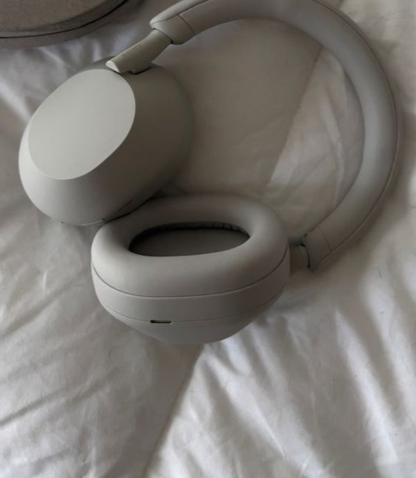 Sony WH-1000XM5 3.jpeg